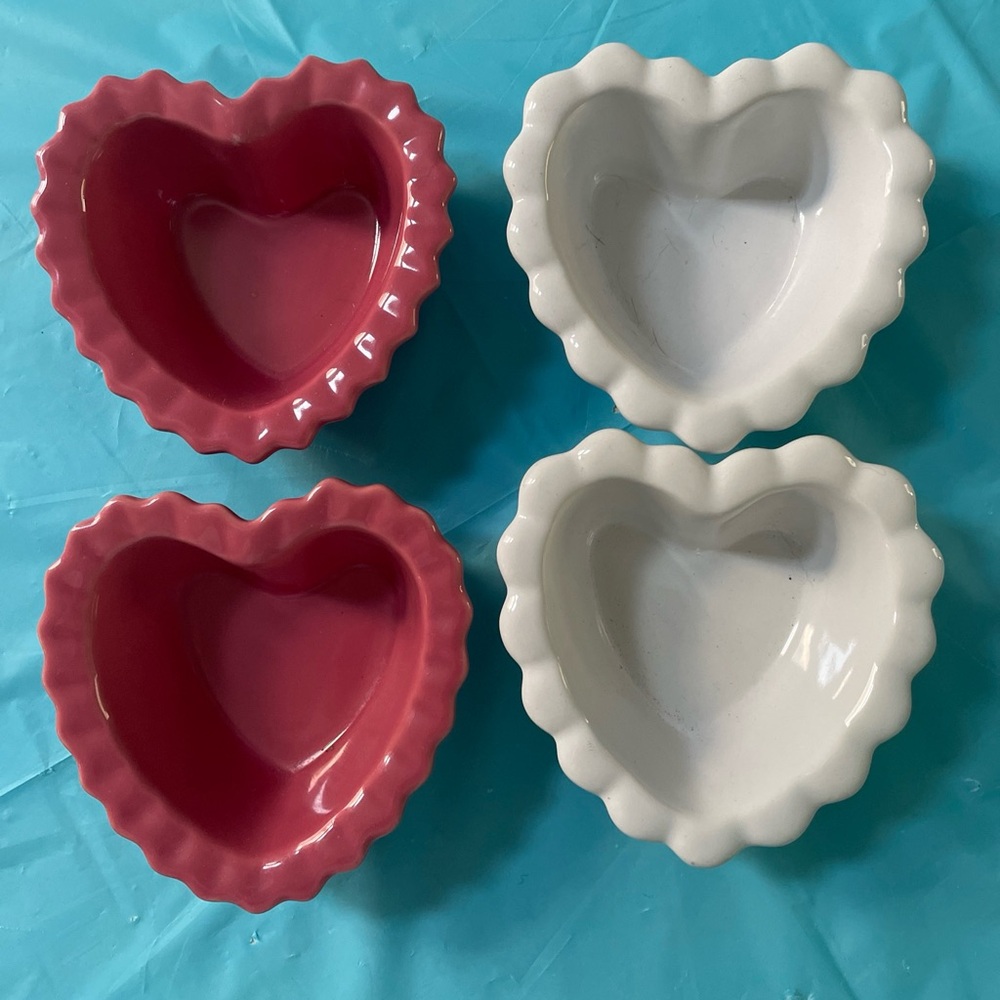 Chantal 4 Piece Heart Shaped Ramekin Bakeware